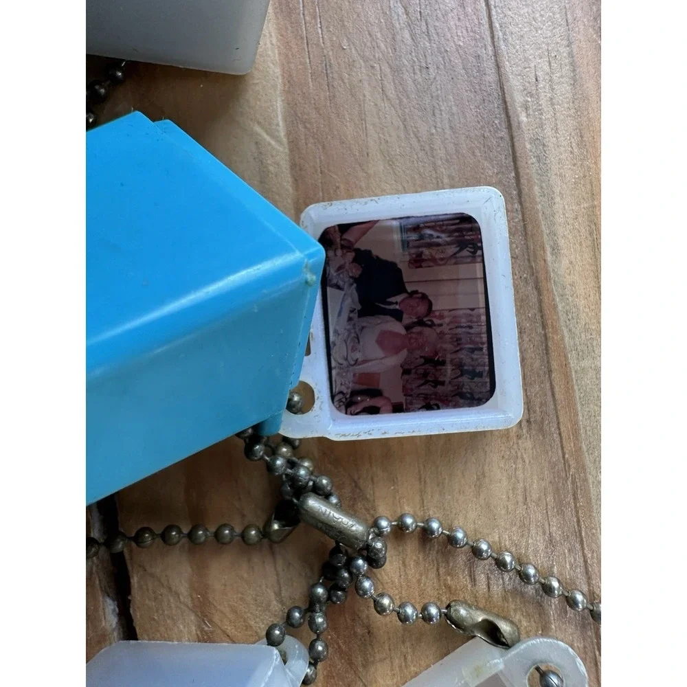 9 Vintage Generic Photo Film Negative Viewfinders Keychains‎ Lot